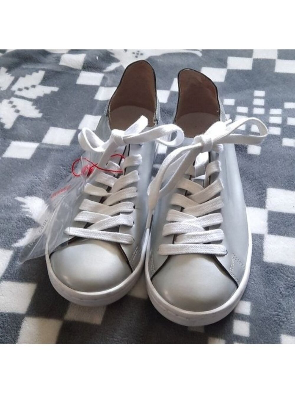 Schutz Ofelia Metallic Grey White Women’s Lace Up Sneakers Women's Size 5.5